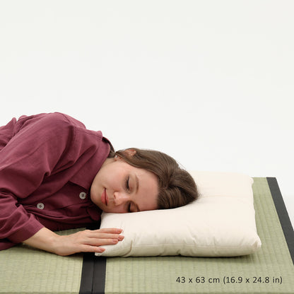 43 x 63 cm (16.9 x 24.8 in) - 600g (1.3 lbs)