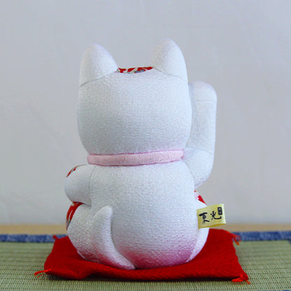 White (W)