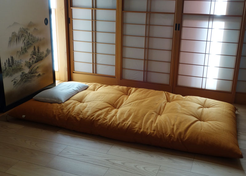GOTS Certified Japanese Futon Mattress, Artisan Handmade (Fabric: Organic Cotton, Filling: Organic Cotton 100%) Kohaku Amber
