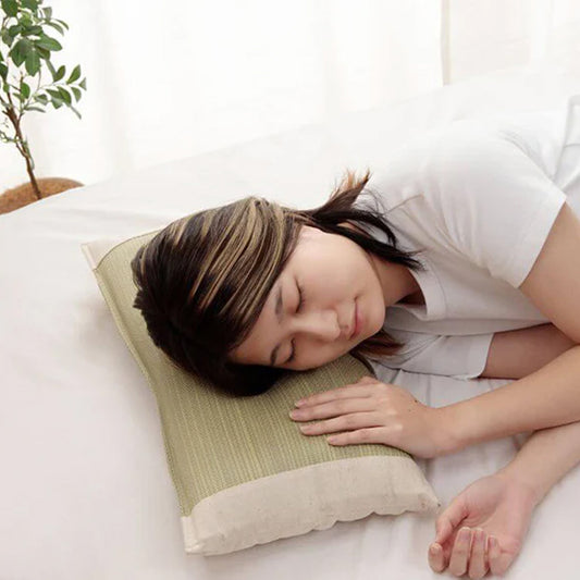 Comfortable Soft Rush Pillow  - Ask Doctors